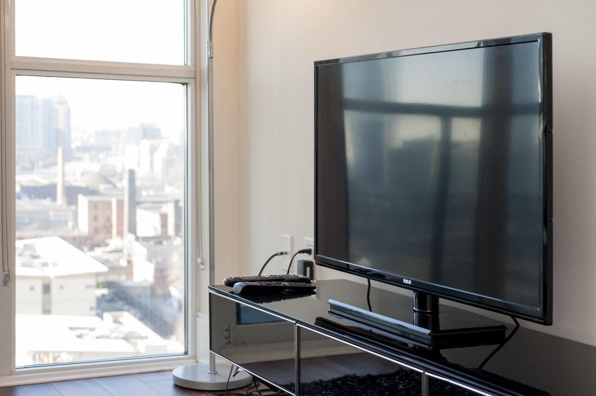 Life Suites Luxury Downtown Condos Toronto Eksteriør billede