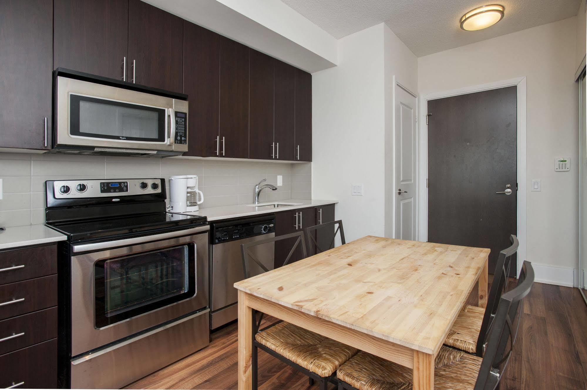 Life Suites Luxury Downtown Condos Toronto Eksteriør billede