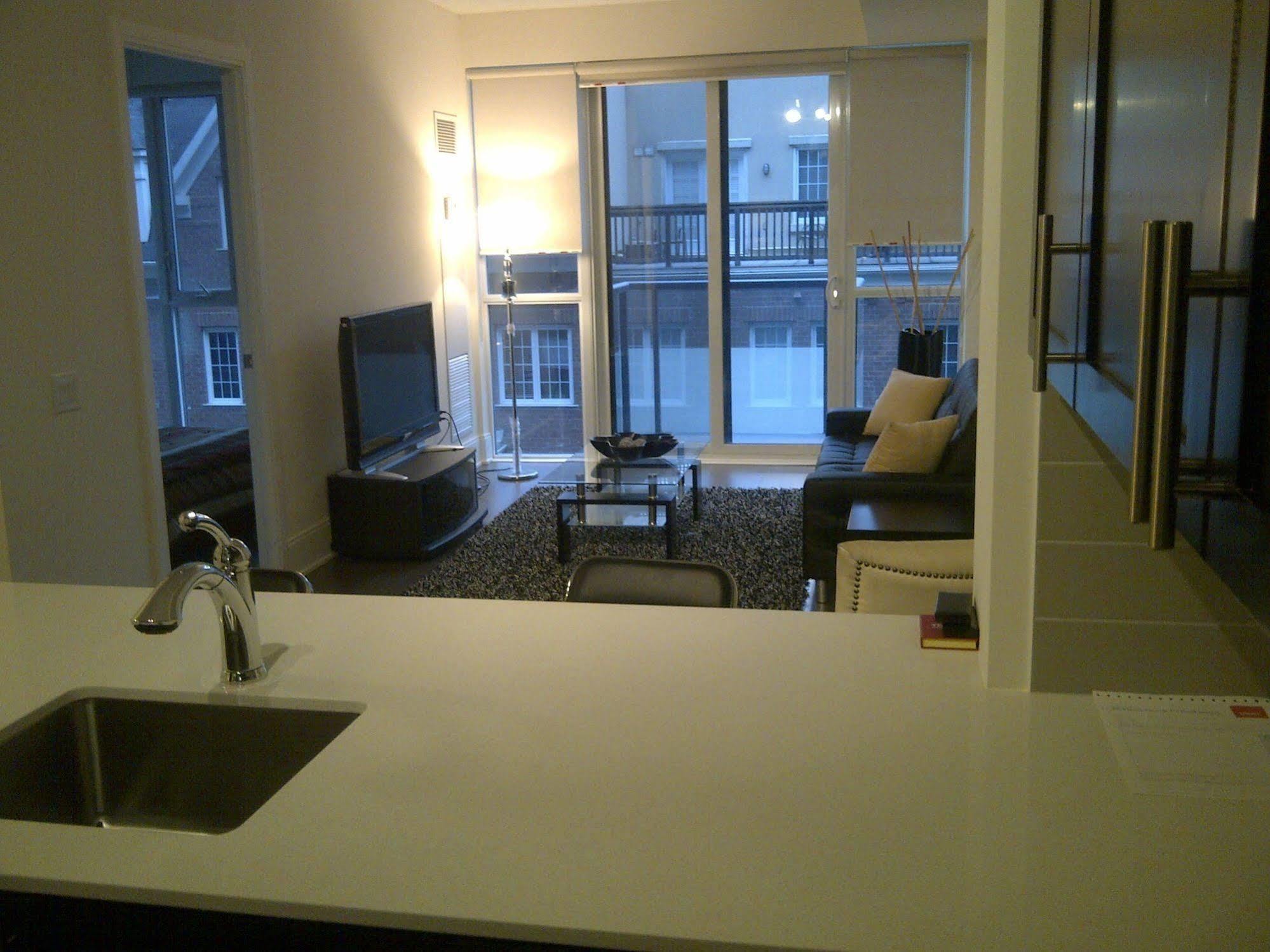 Life Suites Luxury Downtown Condos Toronto Eksteriør billede