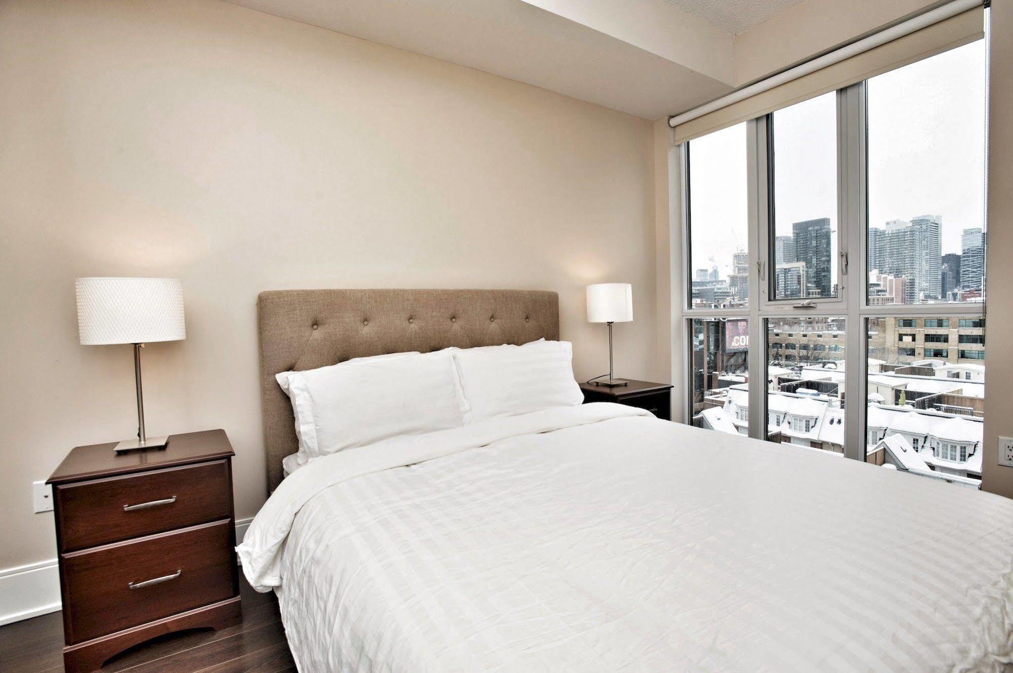 Life Suites Luxury Downtown Condos Toronto Eksteriør billede