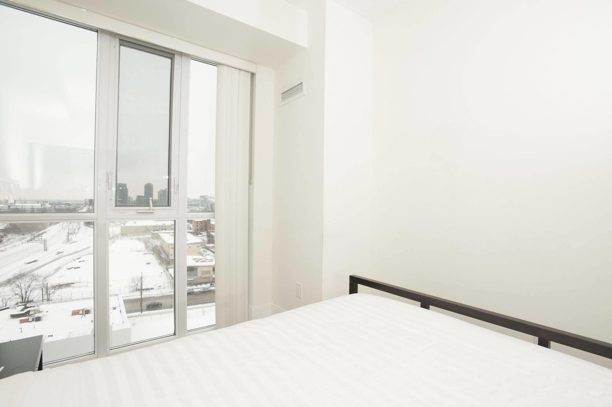 Life Suites Luxury Downtown Condos Toronto Eksteriør billede